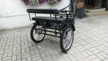 Sulky für Pony bis Haflinger "Typ Luzern 3" mit Scheibenbremse, Kotflügel, Gummimatte, Stauraumkiste